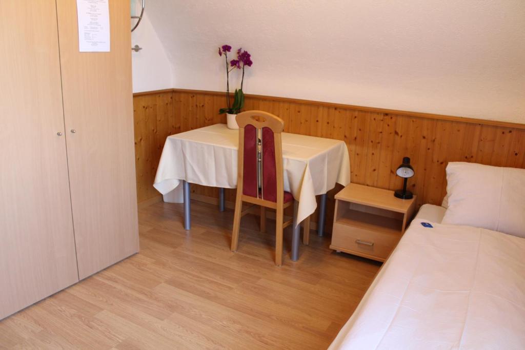 Hotel Glärnisch Hof Horgen Rum bild